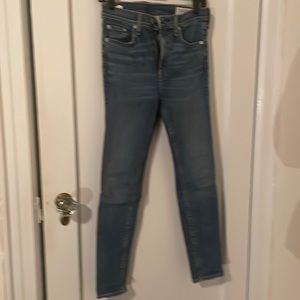 Rag and bone jeans in perfect condition